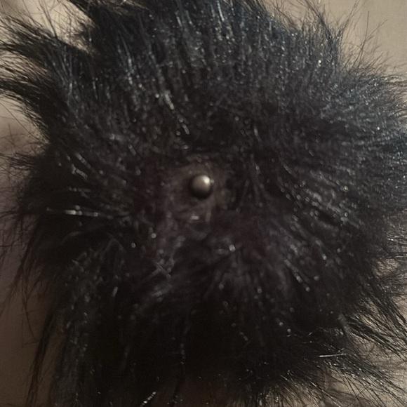 Love your melon beanie black with removable pom - Picture 4 of 4